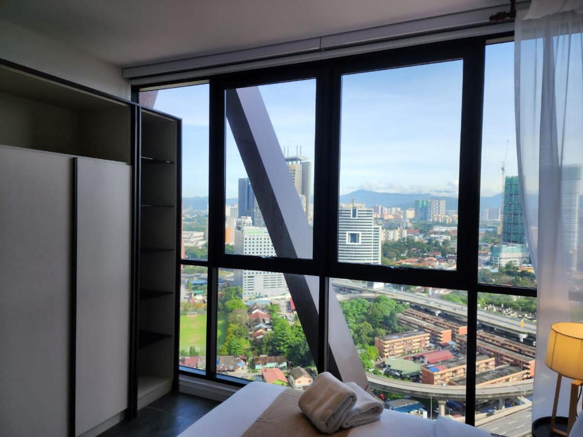Scarletz Suites Klcc By Gc Luxury Suites Kuala Lumpur Exterior photo