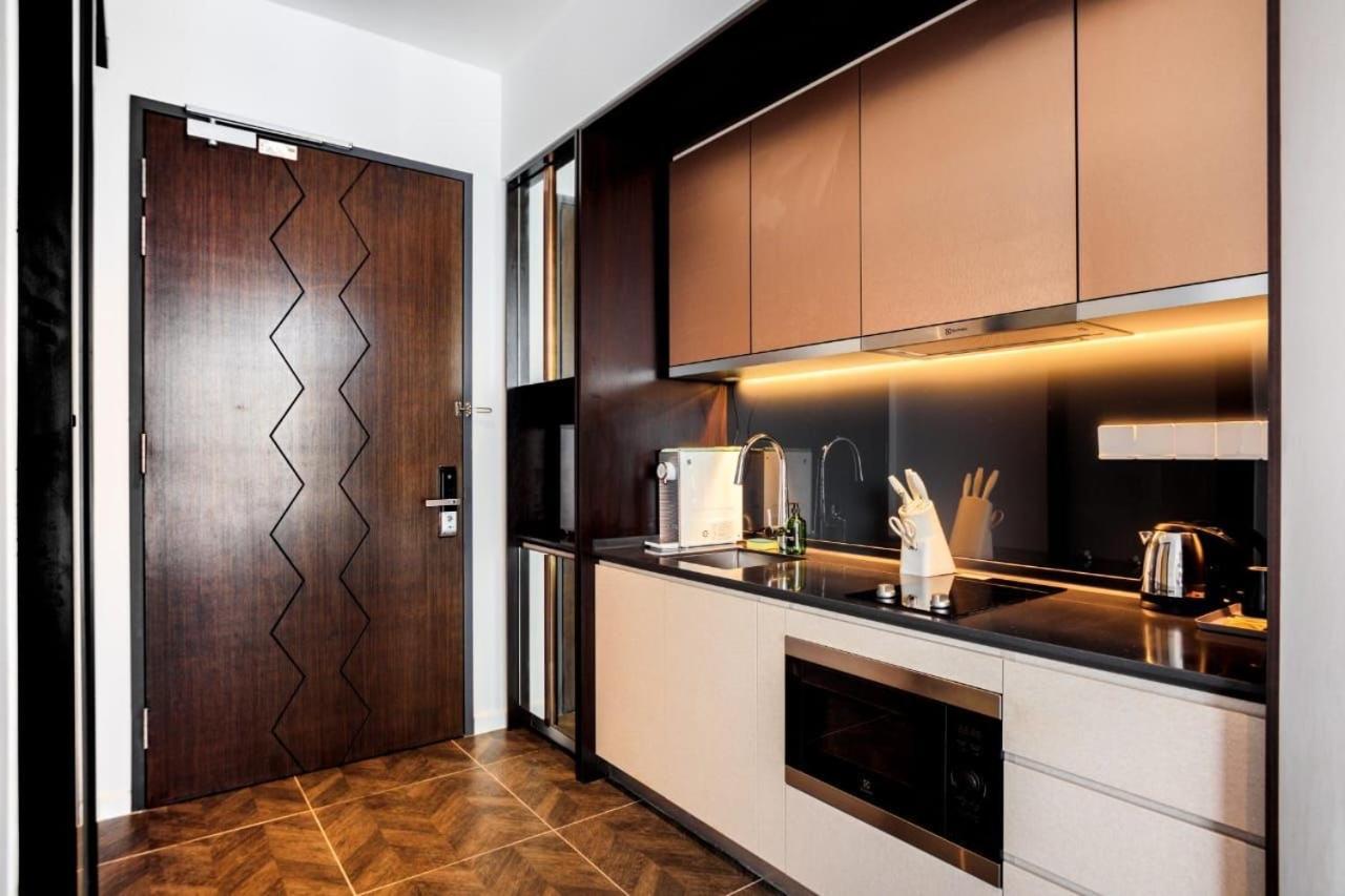 Scarletz Suites Klcc By Gc Luxury Suites Kuala Lumpur Exterior photo